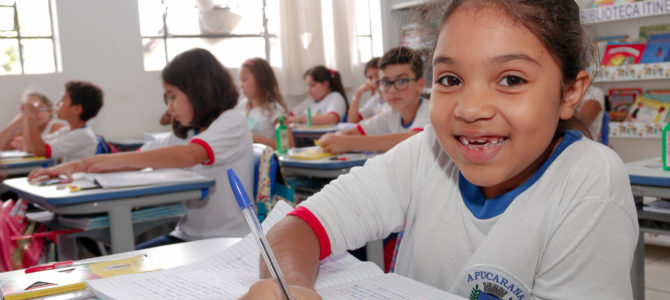 Apucarana é o município paranaense com o maior número de crianças estudando em tempo integral