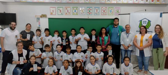 Agentes de Combate às Endemias visitam escolas  e ministram palestras aos alunos