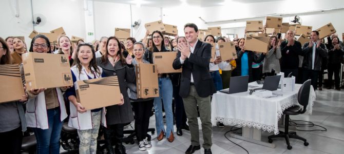 Apucarana investe R$ 3,1 milhões em notebooks para CMEIs e Escolas