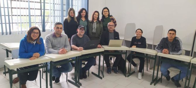 Polo da UAB promove encontro presencial com acadêmicos da Fiocruz