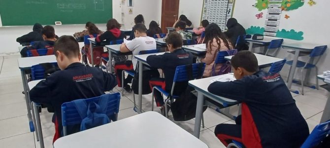 Estudantes participam de avaliação da aprendizagem  na rede municipal de Apucarana