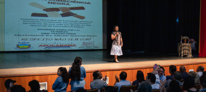 Apucarana promove formação continuada de professores em alusão ao Dia da Consciência Negra