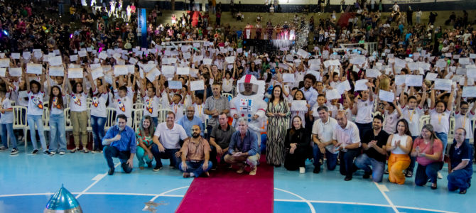 Apucarana conquista 60,2% de todas as medalhas do estado na Olimpíada Brasileira de Astronomia e Astronáutica