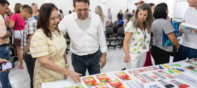 Apucarana apresenta uniformes e materiais escolares para o ano letivo de 2024