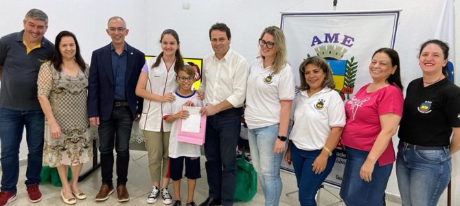 Projeto Olhar Amigo já garantiu óculos a 429 estudantes da rede municipal de Apucarana