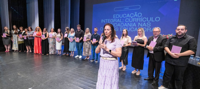 Apucarana publica livro sobre Educação Integral nas Cidades Educadoras