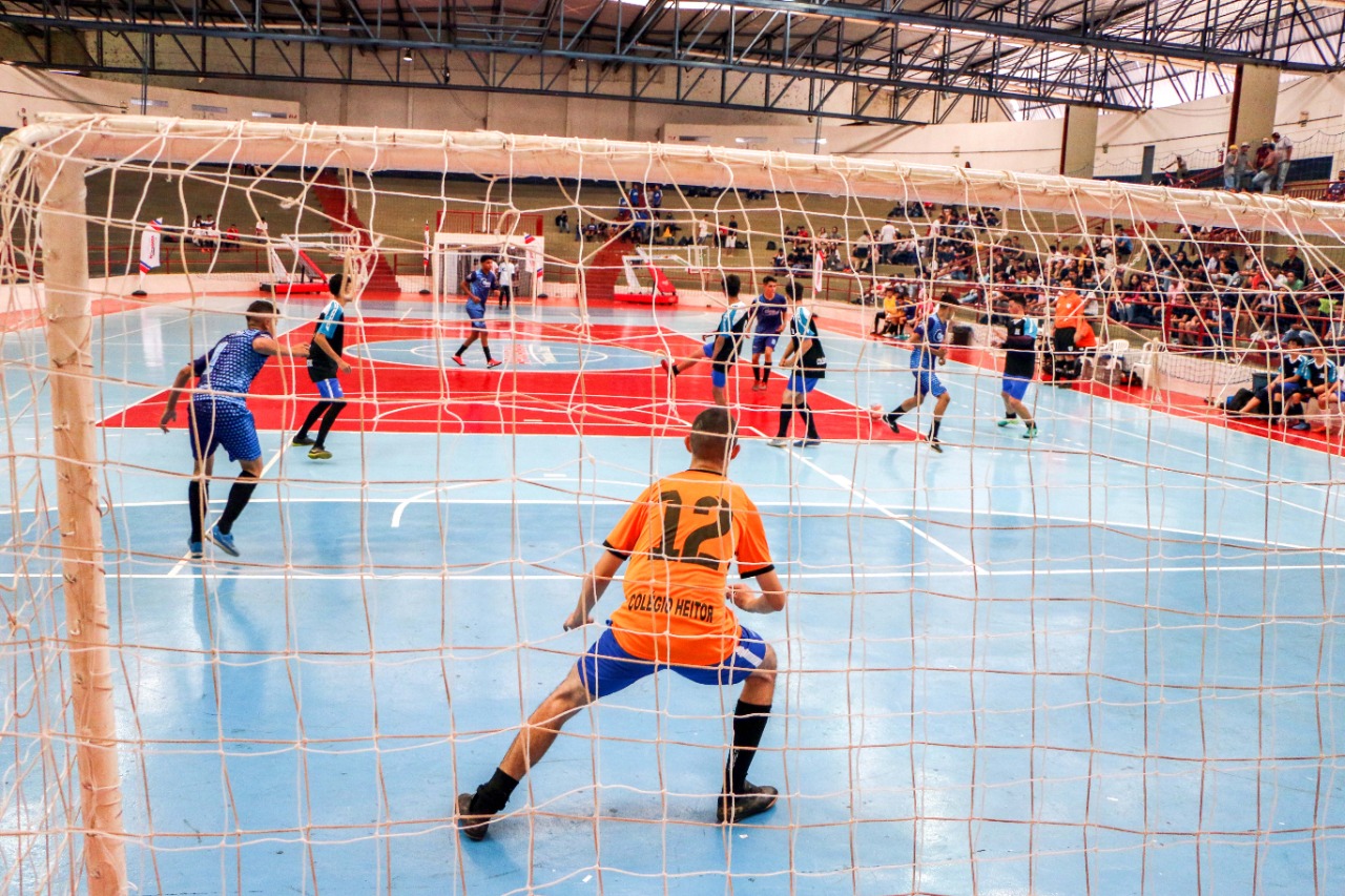 SESA - Futsal e vôlei femininos da Sesa fazem bonito no final de