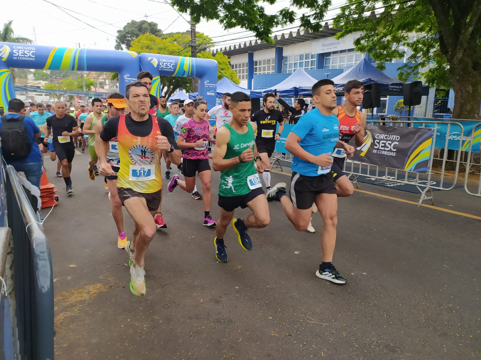 Atletas amadores e profissionais se reúnem em Matinhos para o Sesc  Triathlon Caiobá, pr (paraná)