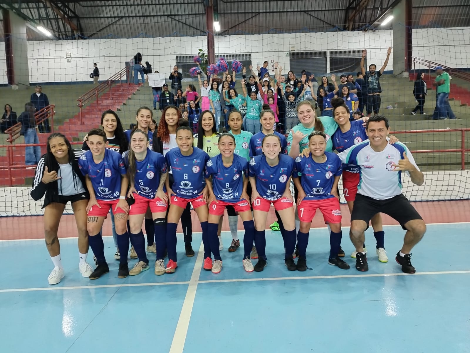 Apontadora de Voleibol que trabalhou na etapa regional dos Joguinhos em  Canoinhas irá participar das Olimpíadas Rio 2016 - ACN - Agência  Catarinense de Notícias