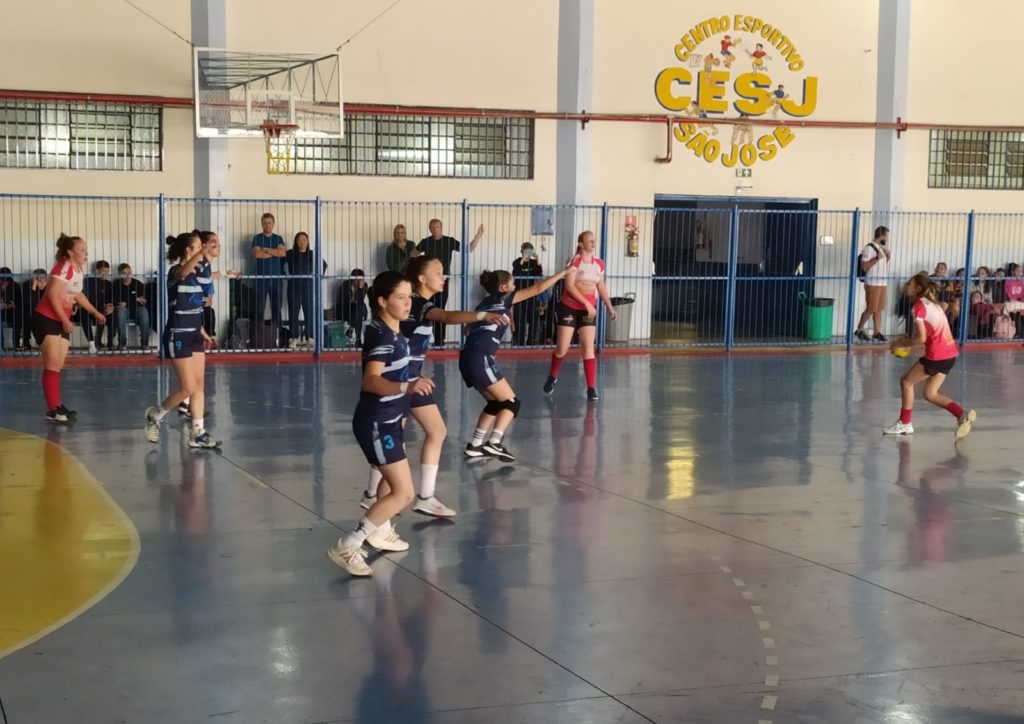 Atuais campeões repetem feito e chegam ao G4 do Paranaense Sub-14 :: LHPR /  PARANÁ HANDEBOL